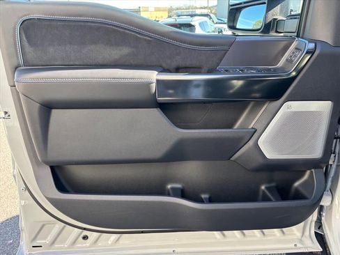 New 2026 Ford F250 Platinum w/ Tremor Off-Road Package image 9