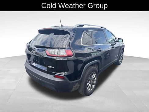 Used 2019 Jeep Cherokee Latitude Plus w/ Cold Weather Group AWD/4WD image 3