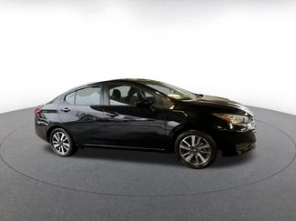 Used 2025 Nissan Versa SV video 2