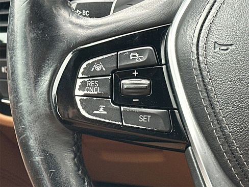 Used 2018 BMW 530i image 25