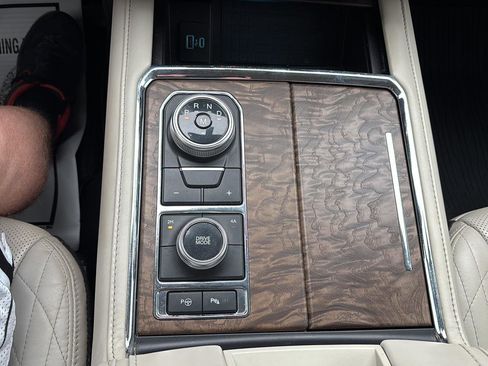 Used 2021 Ford Expedition Platinum AWD/4WD image 33