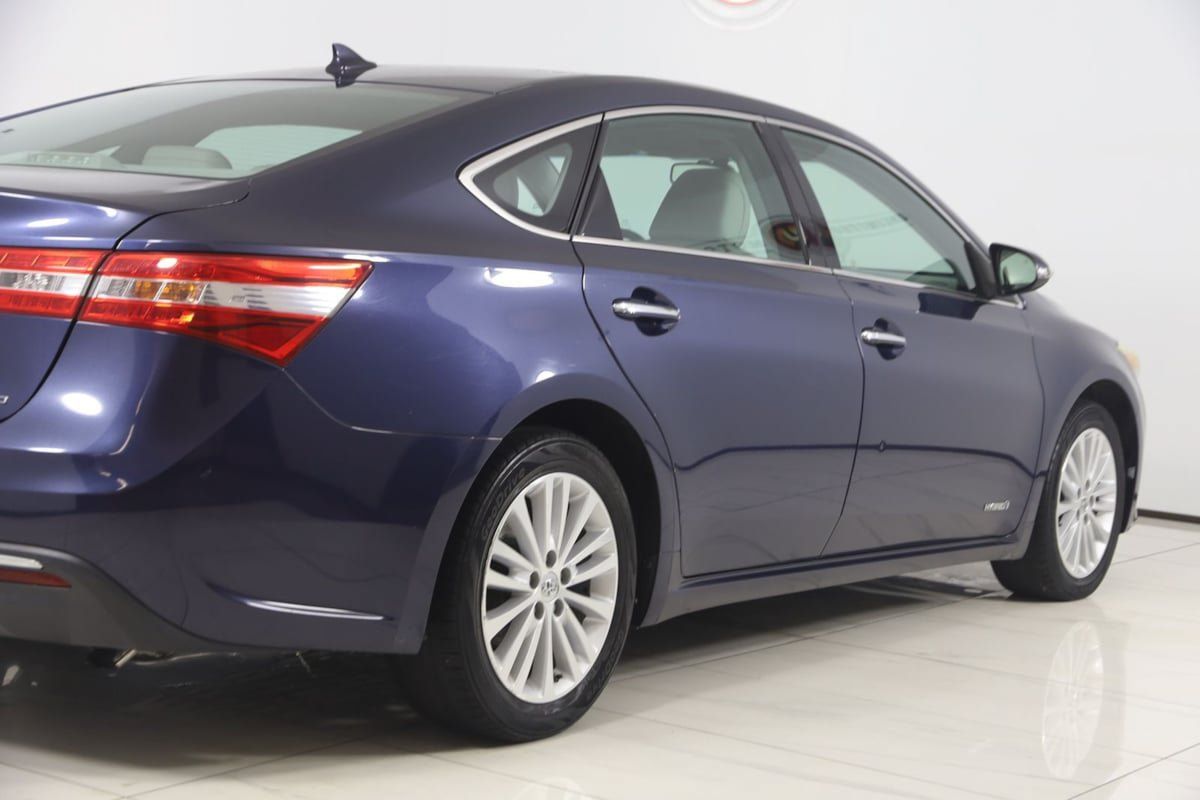 Used 2014 Toyota Avalon Limited w/ Technology Package FWD image 38