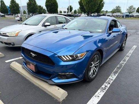 Used 2017 Ford Mustang Premium RWD image 4