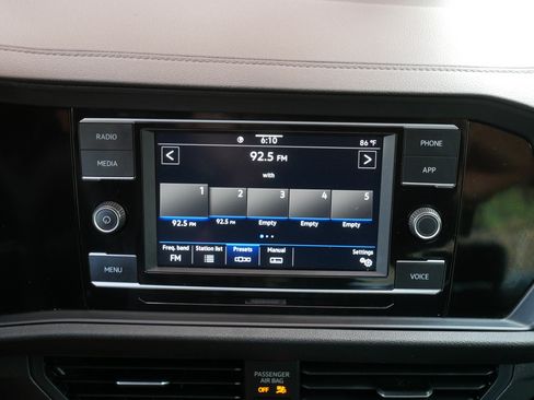 Used 2022 Volkswagen Jetta Sport FWD image 22