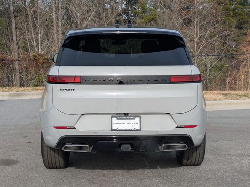 New 2026 Land Rover Range Rover Sport Dynamic SE image 6