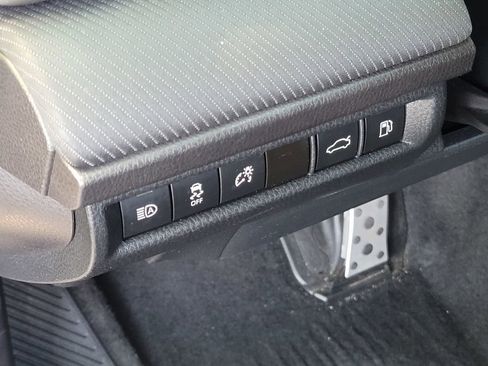 Used 2025 Toyota Camry SE image 17