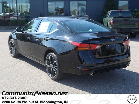 New 2025 Nissan Altima 2.5 SR w/ SR Premium Package image 5