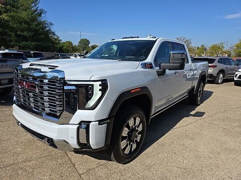New 2026 GMC Sierra 3500 Denali w/ Denali Reserve Package AWD/4WD image 3
