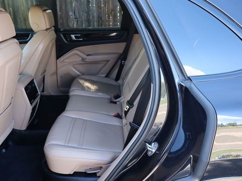 Used 2019 Porsche Cayenne S AWD/4WD image 20