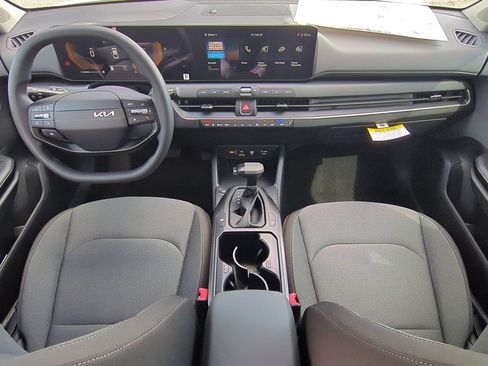 New 2026 Kia K4 FWD image 14