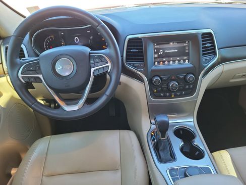 Used 2018 Jeep Grand Cherokee Limited image 10