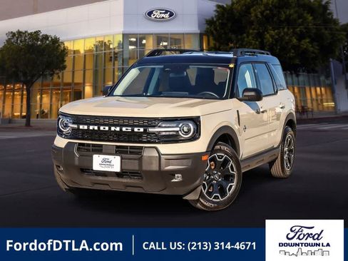 Used 2025 Ford Bronco Sport Outer Banks AWD/4WD image 1