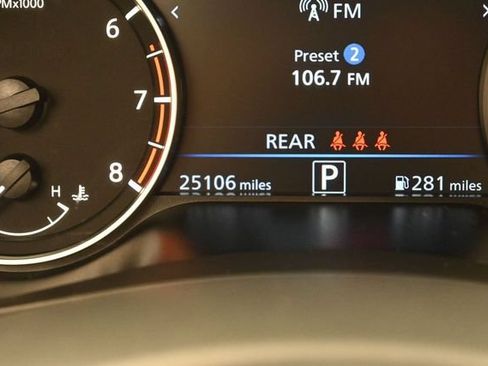 Used 2025 Nissan Altima 2.5 SV FWD image 19