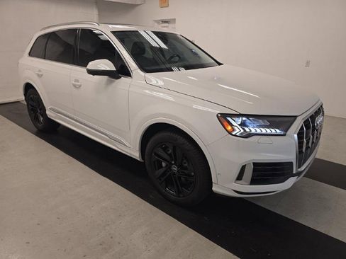 Used 2024 Audi Q7 3.0T Premium Plus image 3