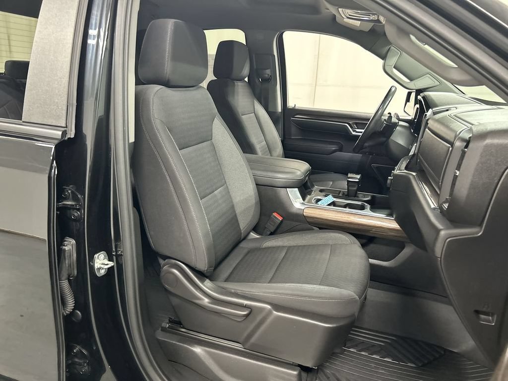 Certified 2023 Chevrolet Silverado 1500 RST AWD/4WD image 22