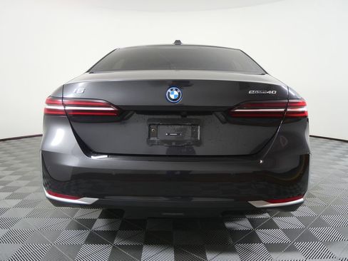Certified 2024 BMW i5 eDrive40i w/ M Sport Package RWD image 4