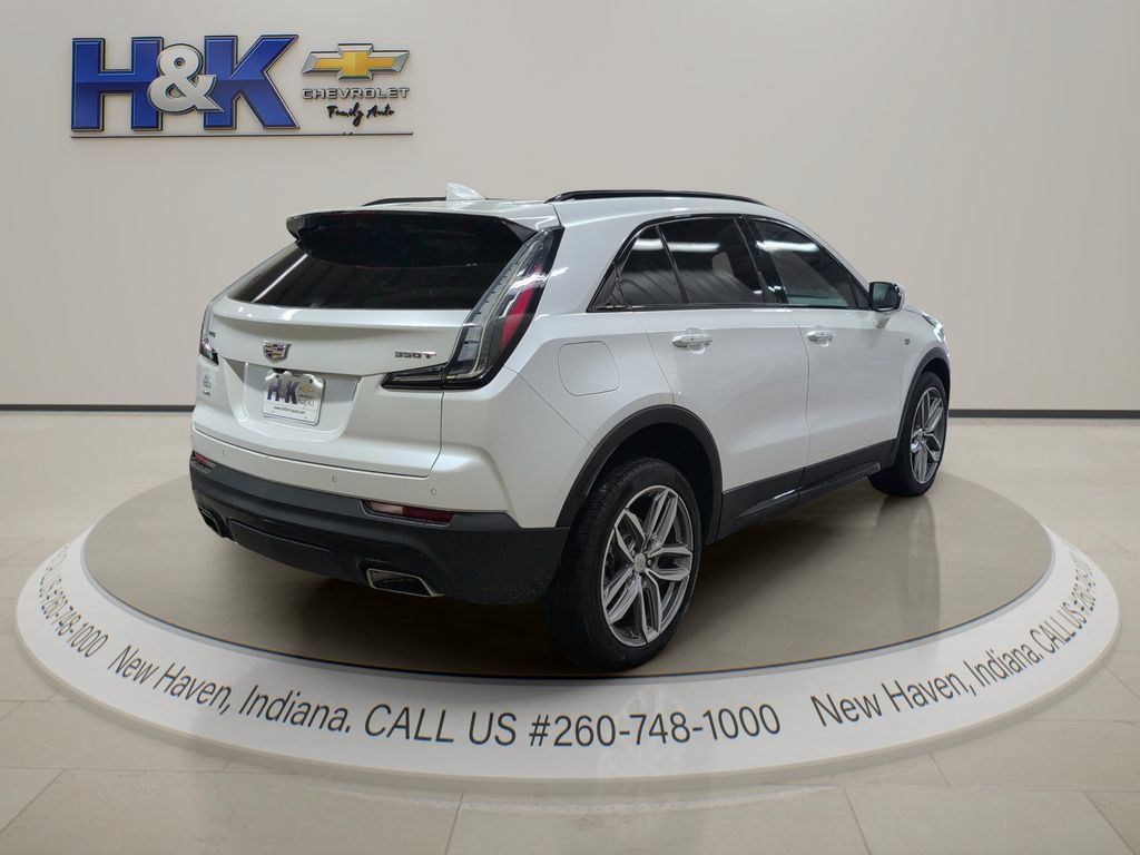 Used 2022 Cadillac XT4 Sport w/ Sun And Sound Package AWD/4WD image 6