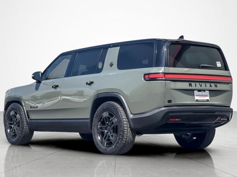 Used 2023 Rivian R1S Launch Edition image 3
