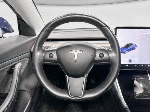 Used 2018 Tesla Model 3 Long Range RWD image 7