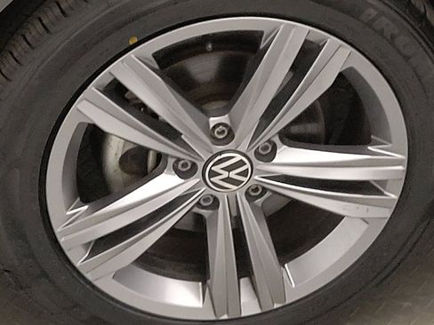 Used 2024 Volkswagen Jetta SE FWD image 31