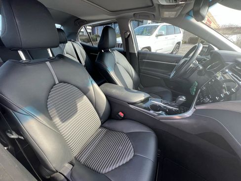 Used 2018 Toyota Camry SE w/ Audio Package image 34