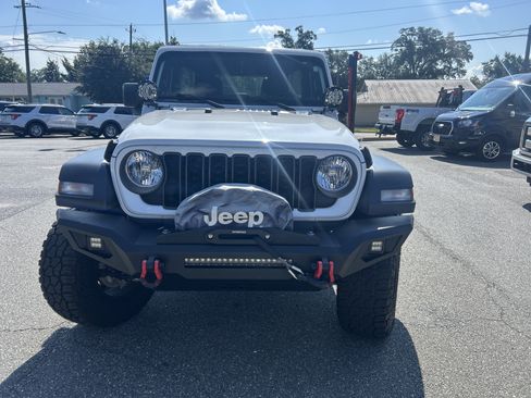 Used 2024 Jeep Wrangler Unlimited Sport AWD/4WD image 2
