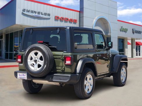 Used 2022 Jeep Wrangler Sport AWD/4WD image 5