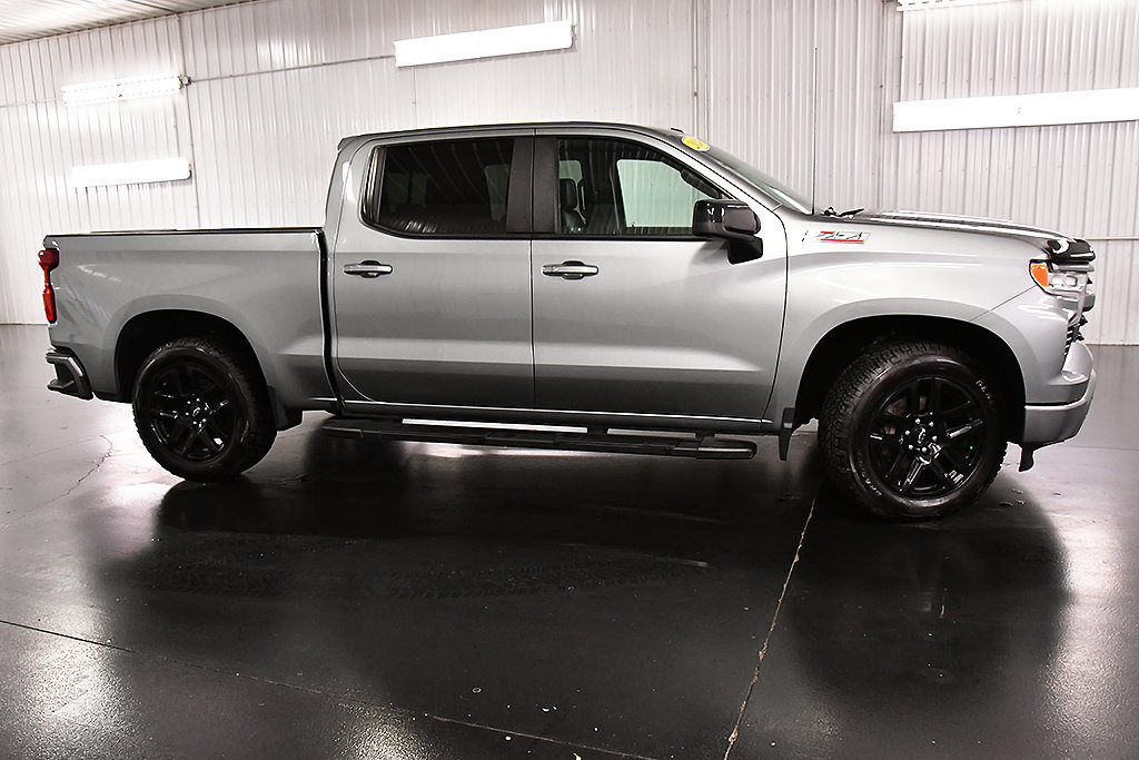 Used 2024 Chevrolet Silverado 1500 RST w/ Convenience Package II AWD/4WD image 8