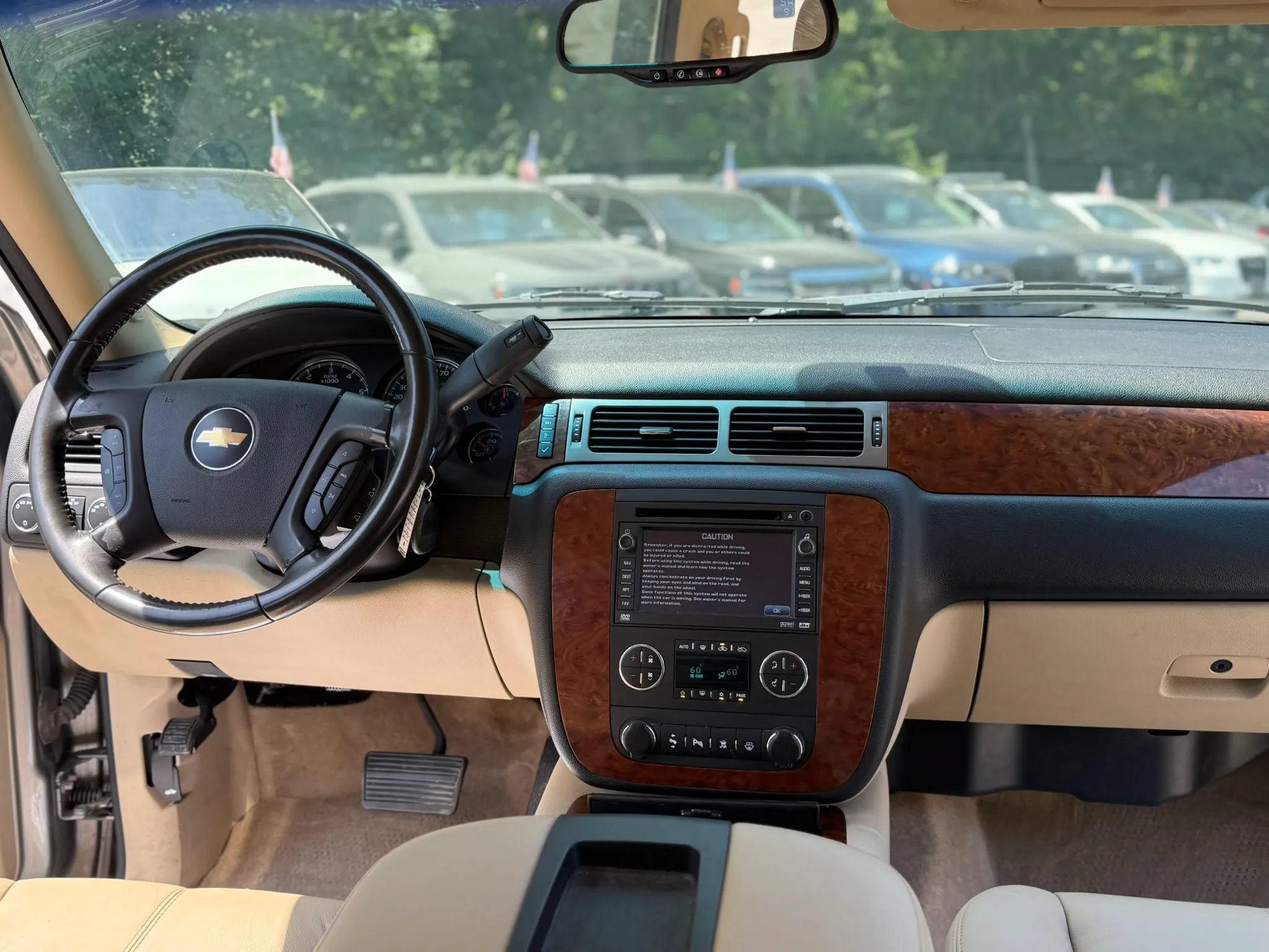 Used 2008 Chevrolet Avalanche LTZ w/ LTZ Preferred Equipment Group AWD/4WD image 13