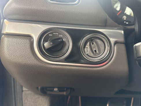 Used 2013 Porsche Boxster S image 16