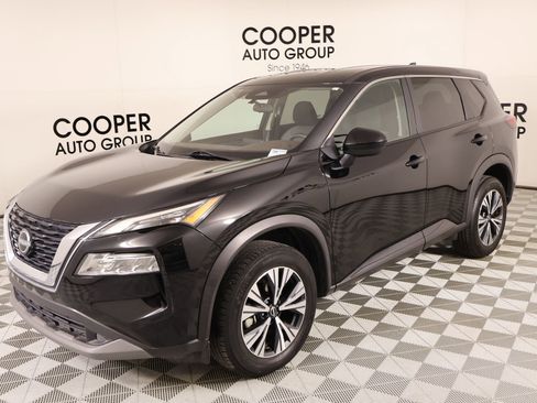 Used 2023 Nissan Rogue SV image 9