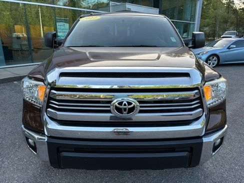 Used 2017 Toyota Tundra SR5 w/ SR5 Upgrade Package image 8