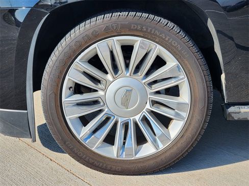 Used 2019 Cadillac Escalade ESV Platinum image 10