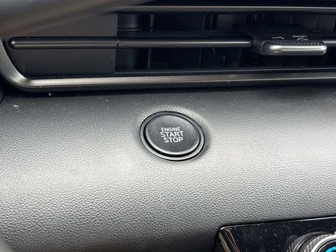 Certified 2025 Hyundai Elantra Sport FWD image 25