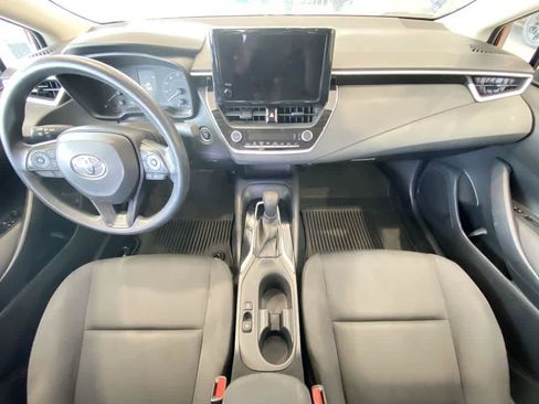 Used 2024 Toyota Corolla LE w/ LE Convenience Package FWD image 23