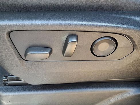 Used 2024 Chevrolet Tahoe High Country image 16