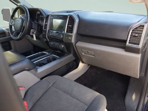 Used 2017 Ford F150 XLT w/ Equipment Group 302A Luxury AWD/4WD image 10