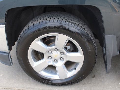 Used 2018 Chevrolet Silverado 1500 LT w/ All Star Edition image 12