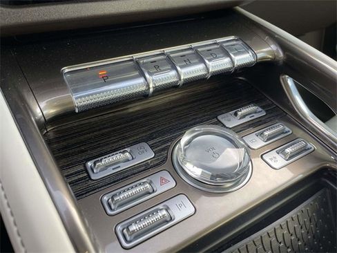 Used 2024 Lincoln Nautilus Black Label image 24