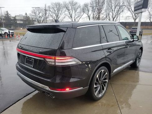 Certified 2023 Lincoln Aviator Reserve w/ Equipment Group 201A image 13