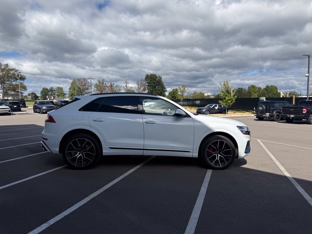 Used 2021 Audi Q8 Prestige AWD/4WD image 6