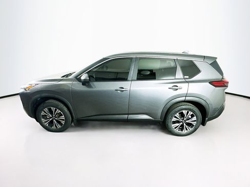 Used 2023 Nissan Rogue SV image 4