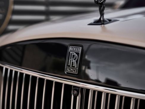 Used 2026 Rolls-Royce Cullinan Black Badge AWD/4WD image 9