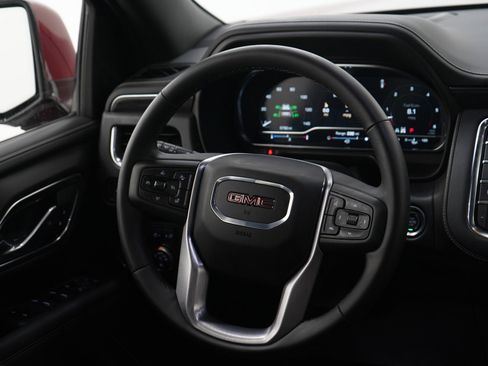 Used 2024 GMC Yukon XL SLT w/ SLT Luxury Package AWD/4WD image 15