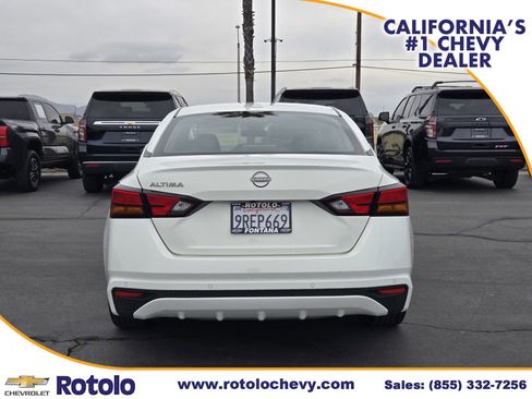 Used 2025 Nissan Altima 2.5 SV image 6