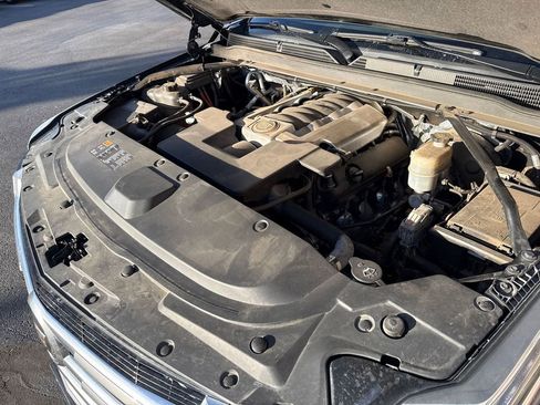 Used 2015 Cadillac Escalade Premium image 26