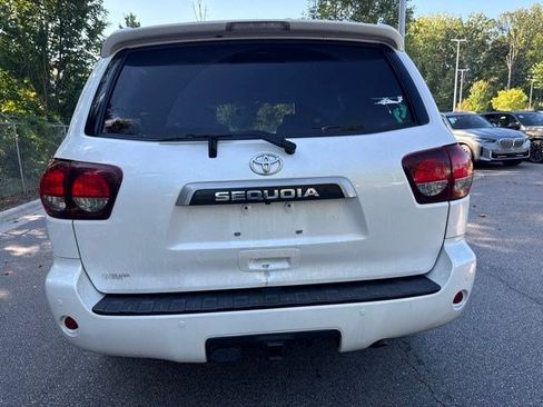 Used 2021 Toyota Sequoia Platinum AWD/4WD image 6