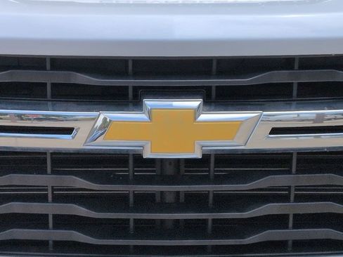 Used 2024 Chevrolet Silverado 2500 LT AWD/4WD image 5