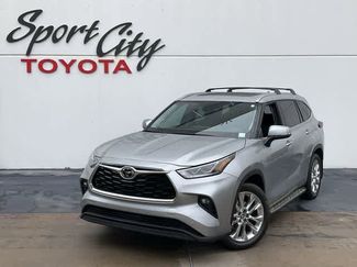 Used 2024 Toyota Highlander Limited AWD/4WD video 1
