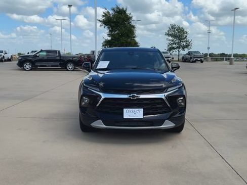 Used 2024 Chevrolet Blazer LT w/ Convenience Package FWD image 3